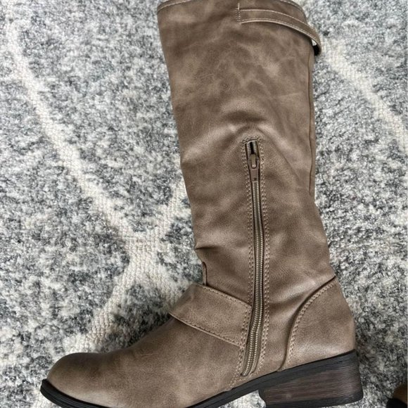 Tall beige riding boots size 8 - Picture 2 of 2